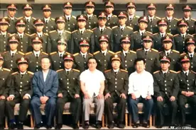 1988年我军恢复军衔制，为何没有授元帅和大将？图片