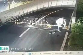 男网红自称拆小区栏杆螺丝被拘5天罚款500，物业：暴力损坏公共财产图片