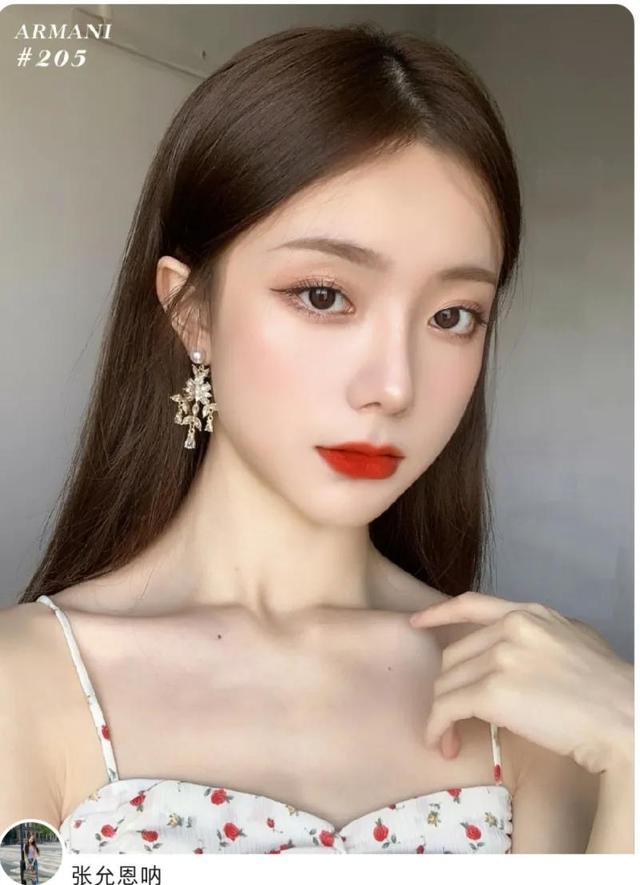 ������ǣ�������Ұ�����ı���ں�ɫ�Űɣ���������