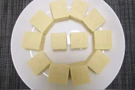 手把手教您做豆腐，家里有黄豆就能做，学会了再也不用出去买了图片