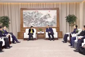 蔡松涛会见农行河南分行党委书记韩静一行图片