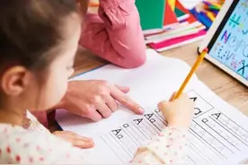 江苏一小学尝试作业“九点熔断机制”，“睡不够”到底该如何解决？图片
