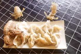 “清明第一鲜”虾爬子上市，50元1斤，也挡不住人们尝鲜的欲望图片