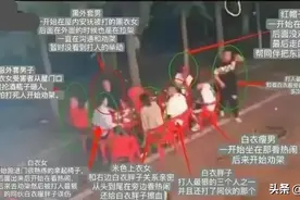 唐山事件：被打女子跑进巷子的前后对比图！绿衣男子胸前血迹明显图片