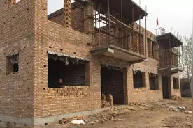 农村盖房有句老话“挫前不挫后”，为何要把房子靠前盖？有何寓意图片