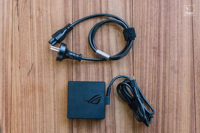 ROG 幻 X 二合一电脑体验：平板体积塞下 i9 核心，是 PC 中的「保时捷」