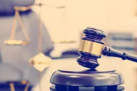 热搜！“美剧搬运工”遭迪士尼、奈飞等集体起诉，网友担心下架：充了会员图片