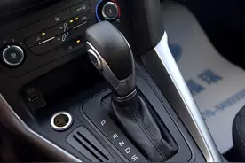 自动挡挡杆上，“P、R、N、D、S、L、M、+、-”啥意思？一文读懂图片