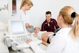 产房走一遭，再无隐私…图片