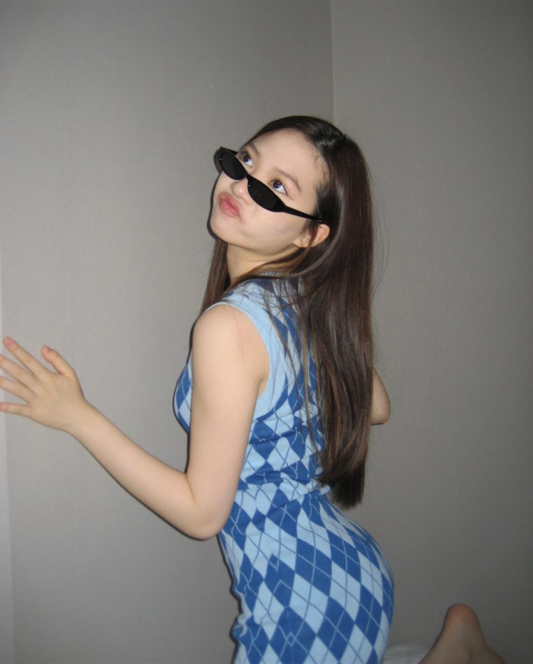 有没有鸡皮肤也穿短裙的姑娘