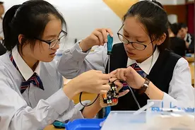 有种差距叫“住宿生”和“走读生”，进入高中后，才发现区别大图片