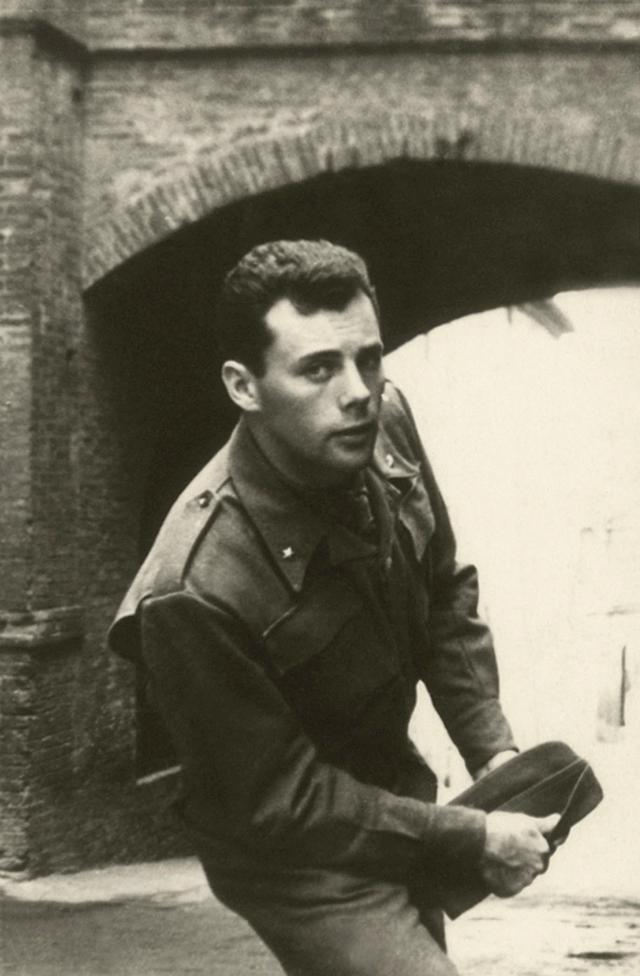 ������������Դ���һ�ݰ������ݻ�����