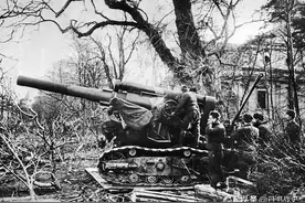 让“斯大林之锤”跑起来，安装轮式底盘的B-4M榴弹炮图片