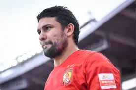 特谢拉白高兴了！曾被传要重返中超加盟上港，如今却给艾克森让位图片