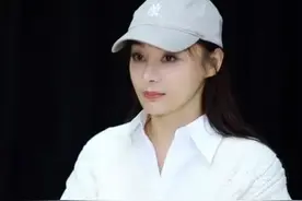 袁珊珊近照模样变化大！鼻子过分挺拔发际线走高，还撞脸杨幂秦岚图片