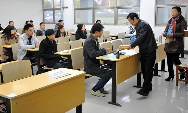 四川男子为替父报仇，7年6次征战高考，只为当官，如愿了吗