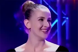 外国美女倒追中国“三无”小伙，自己买戒指结婚，如今生活很幸福图片