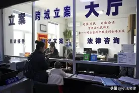 朋友欠我1万块，我该怎么去起诉他？图片