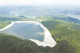 7月3日解放军报导读图片