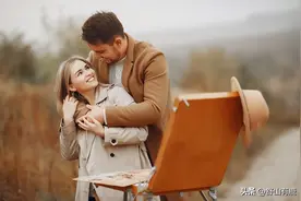 夫妻感情再好，结婚时间超过了15年，要多留这三个心眼图片