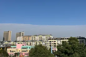 今天，合肥上空突然出现，很少见图片