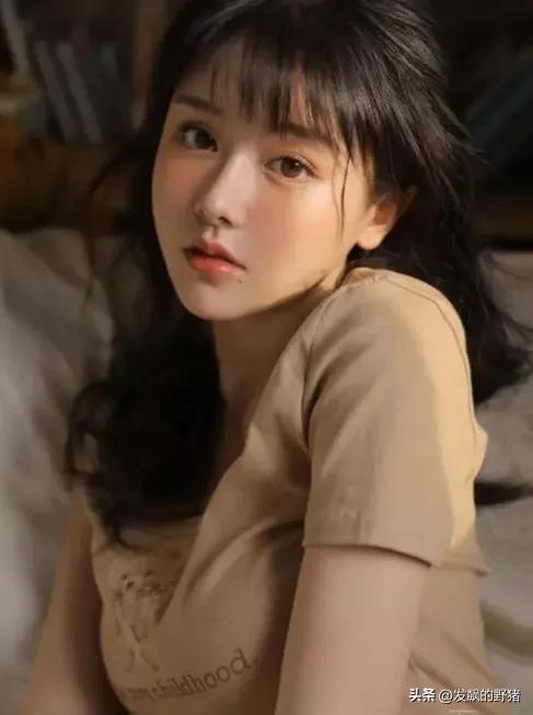 微小说：一个女大学生与残疾老头的情感故事