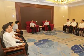 陈金虎赴新疆对接对口支援工作：在新征程上推动对口援疆工作不断取得新成效图片