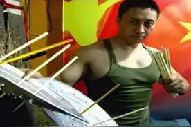 中国第一保镖:一根筷子击穿3公分钢板，曾被巴菲特雇佣，时薪28万图片