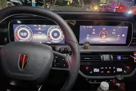 22款红旗HS5升级CarPlay互联功能安装效果！很多车友还不知道图片