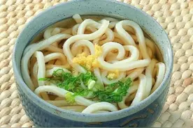 乌冬面是什么样的面条？需要什么材料，怎么搭配好吃？图片