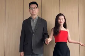 地震截肢者廖智与帅气老公跳舞，勇敢秀出假肢鼓舞众人！图片