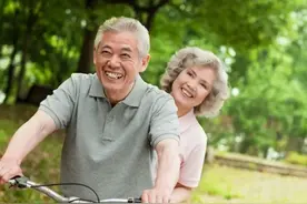 俗话：“人到50岁，需过四道坎”，熬过去就好，看你过了几道？图片