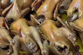 河南美女做麻椒鸡，赌气买200万豪车，一天卖七百只坦言自食其力图片