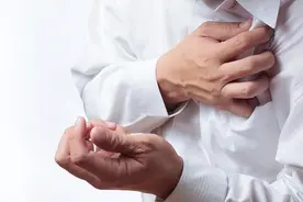 一饿就心慌、手抖，到底怎么回事儿？实话说：可能与3大疾病有关图片
