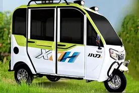 小刀500全封闭电动三轮车亮相，动力足，续航远，可载5人以上图片