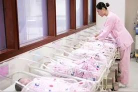 7亿人口要搞计划生育，14亿人口却要鼓励生三胎，这到底是为什么图片