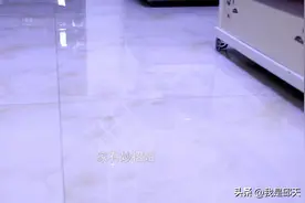 拖地时，只需要在水中多加这几种物品，干净又整洁，还不容易落灰图片