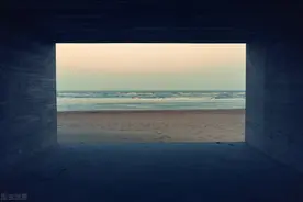 一个女子的脸红，胜过一大段对白图片