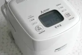 电饭煲的选择：尽量选择不带压力的高端电饭煲图片