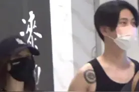 李小璐新恋情被实锤？带小鲜肉买家居用品疑同居，形影不离显甜蜜图片