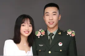 军恋故事丨朋友圈里的女医生，兵哥追到了图片