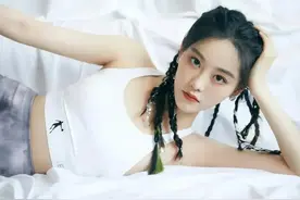 倾国倾城的美女也不过如此吧？出水芙蓉、闭月羞花图片