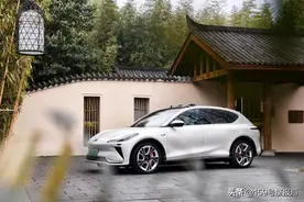 试驾智己LS7 | 50万元以内体验最好的中大型纯电豪华SUV图片