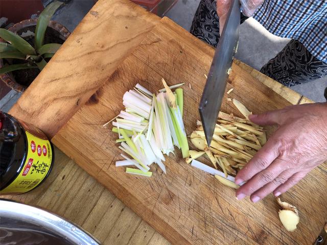 卤牛肉的做法 2026年卤牛肉的做法和步骤＂,＂no_ai_sug＂:true},{＂type＂:＂