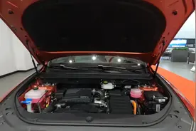 胎噪声音有点大，往翼子板里打发胶泡有作用吗？看看过来人的经验图片