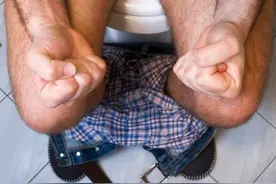 便秘的人，是身体哪里出了问题？香蕉、蜂蜜水、开塞露真的有用？图片