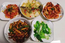 女子上门代厨做四菜一汤收费68元引热议 多地收费标准不一图片