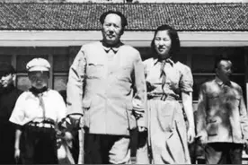 1974年李讷生子后回到中南海看望爸爸，毛主席：大娃娃的脸瘦了图片