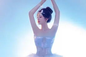 95后女孩卖内衣：被女明星追捧，最贵一件2800元图片