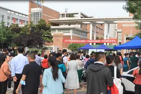【西安高新】高考首日：你追梦，我助梦！加油少年们！图片